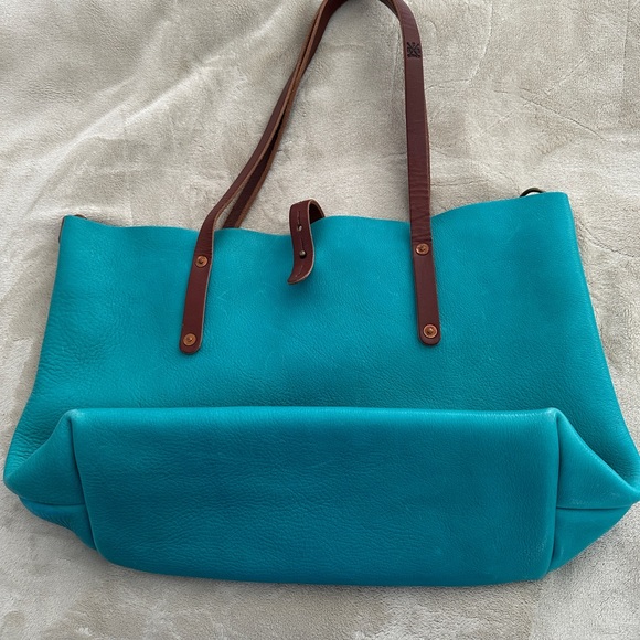 Go Forth Goods Handbags - Go Forth Goods Extra Large Avery Leather Tote with Closure